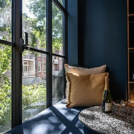 Luxurious In Vondelpark/museum District Couette-café 2*