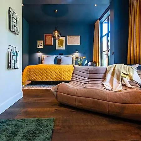 The Valerius - Luxurious In Museum District Guest house